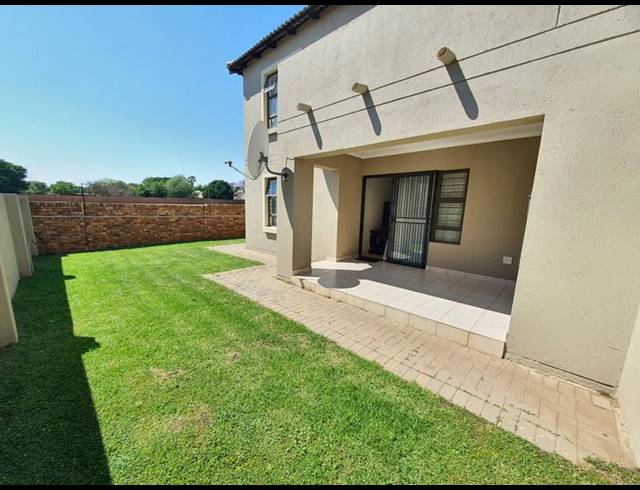 2 BEDROOM TOWNHOUSE FOR SALE IN MONTANA